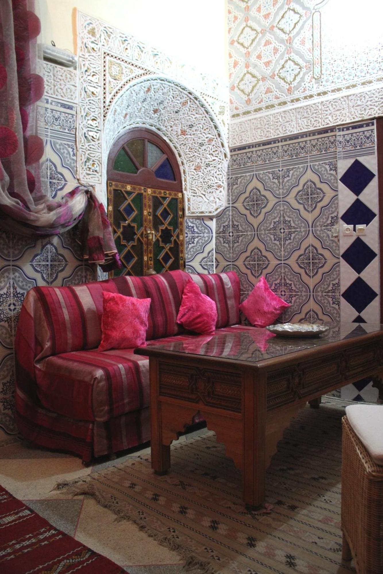 Ryad Bab Berdaine Meknes Bilik gambar